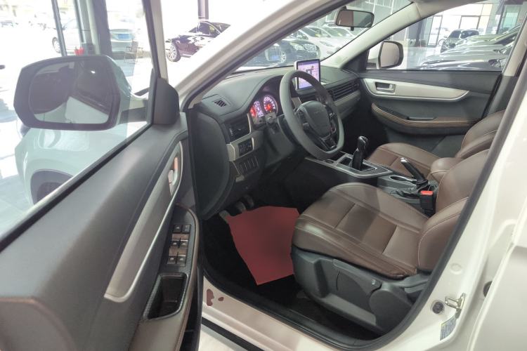 Used FORTHING T5 2022 Grand Edition 1.6L Manual Dream-Chasing Five-Seat Model Driver Seat