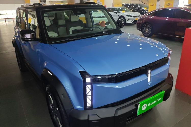 Used iCAR 03 2024 501km Two-Wheel Drive Long-Range Version Front Right 45 Deg