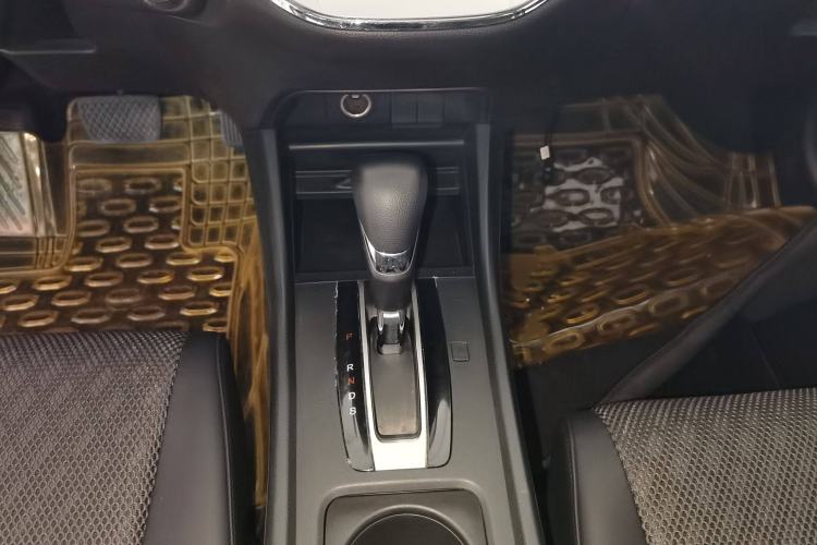 Used Honda Jade 2017 1.8L automatic Comfort version 5 seats
