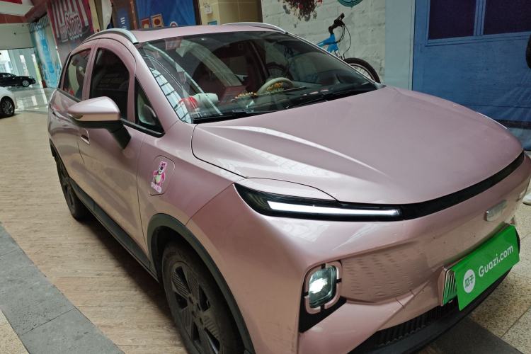 Used Geometry E Firefly 2024 301km Starlight Exterior 1