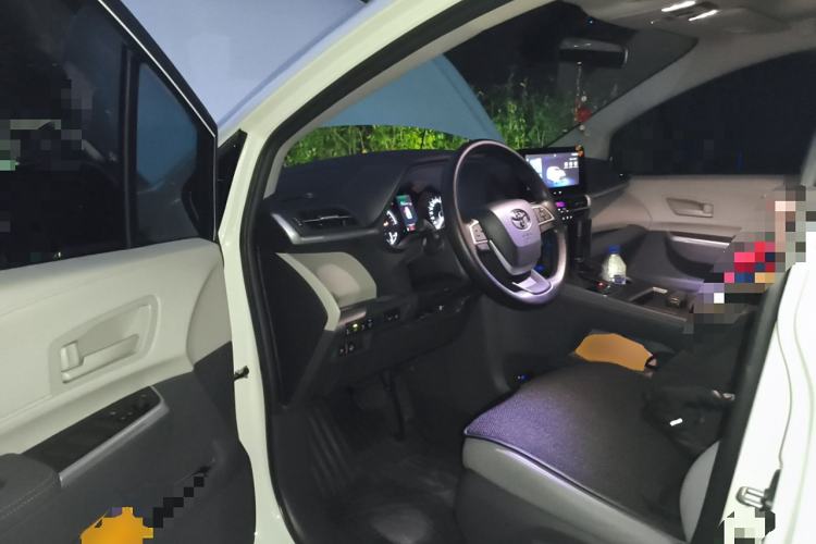 Used Toyota Granvia 2024 2.5L Hybrid Comfort Edition Driver Seat