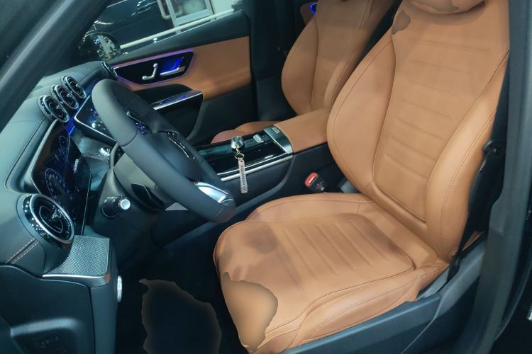 Used Mercedes-Benz GLC 2024 GLC 260 L 4MATIC Dynamic Edition 5-seater