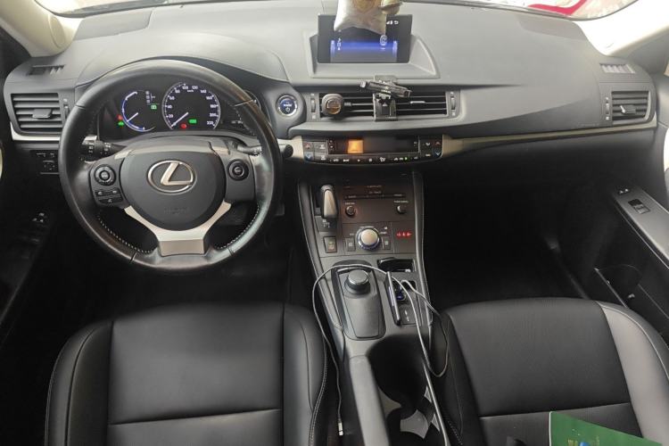 Used Lexus CT 2017 CT200h Comfort Edition Monochrome China V Standard Center Console