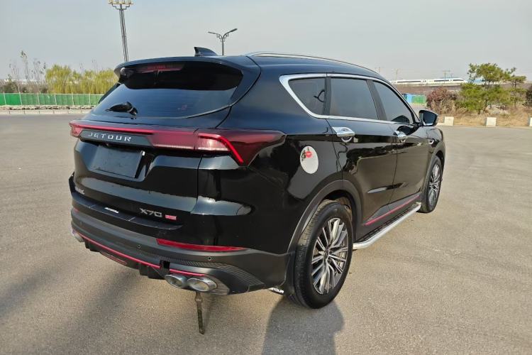 Used JETOUR X70 PRO 2023 1.5T DCT Comfort Edition 5 Seats
