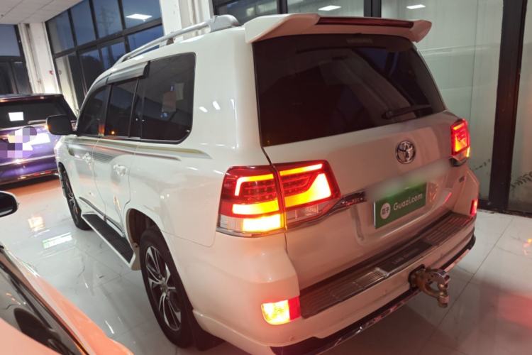 Used Toyota Land Cruiser 2019 4.0L GX-R GT Dual Fuel Sunroof Velvet Interior – Middle East Specification