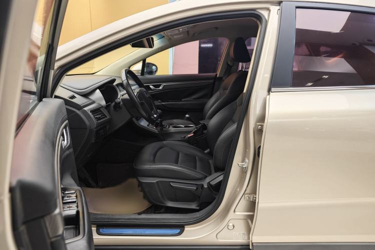 Used Geely Auto Emgrand GS 2016 Elegant Edition 1.8L Manual LingShang Model Left Front Seat