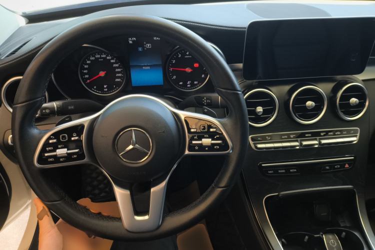 Used Mercedes-Benz C-Class 2019 C 180 L Fashion Edition Sport Version Center Console