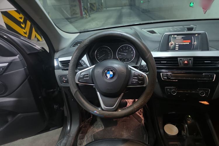 Used BMW X1 2016 sDrive18Li Fashion Model Steering Wheel