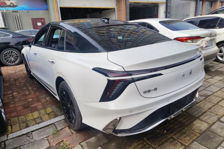 Used Hongqi H6 2023 2.0T ZhiShang Version
