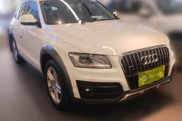 Used Audi Q5 2018 Collector's Edition 40 TFSI Technology Model
