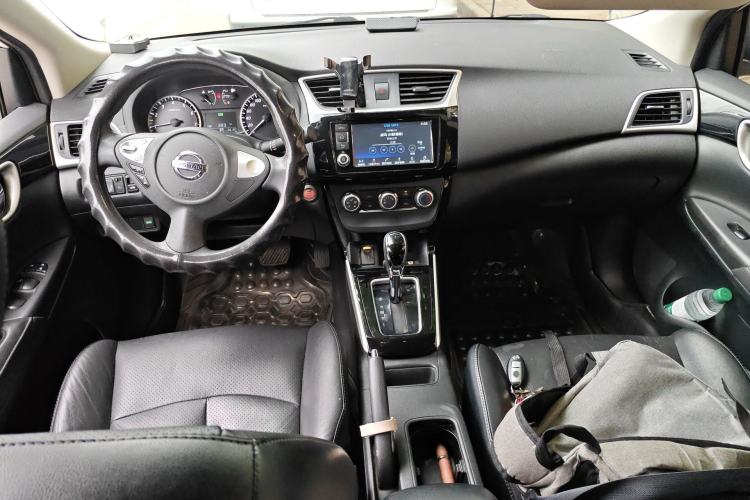 Used Nissan Sylphy 2016 1.6XV CVT Smart Enjoyment Version Center Console