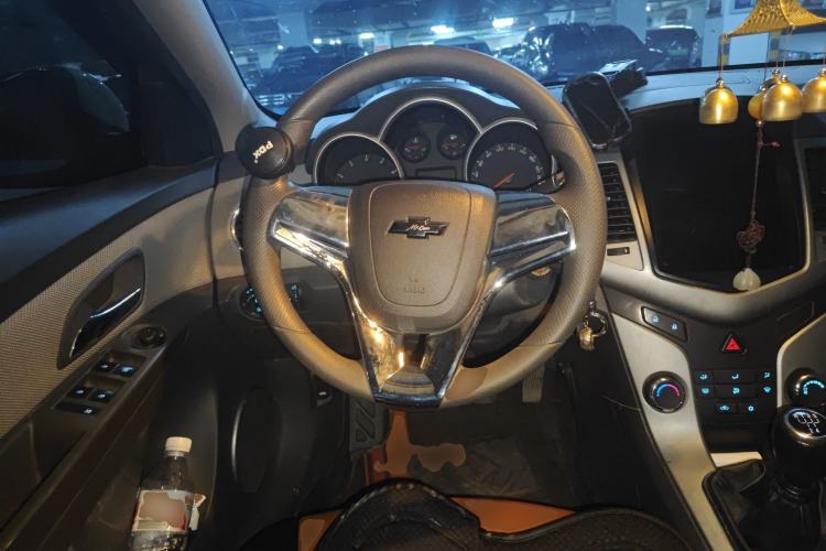 Used Chevrolet Cruze 2013 1.6L SE MT Steering Wheel