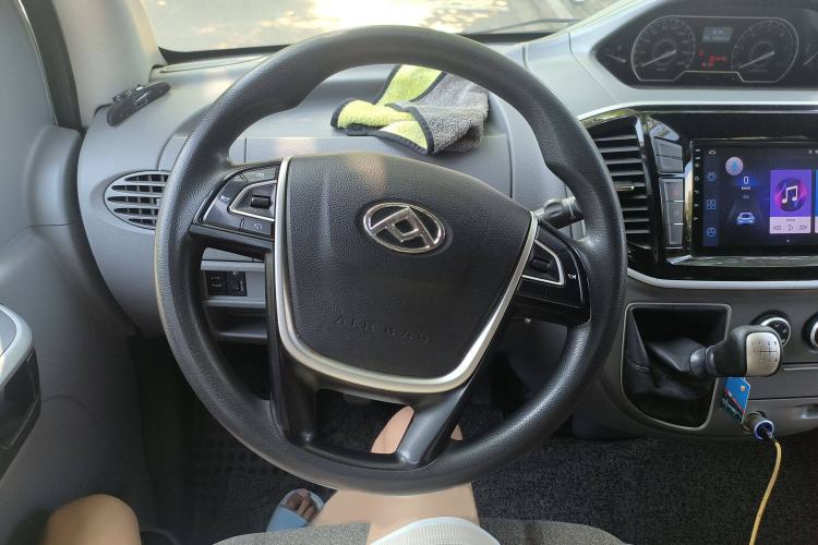 Used SAIC MAXUS Xintu V80 2021 2.0T Manual Classic Aoyuntong Short Wheelbase Mid-Roof 5/6-Seater