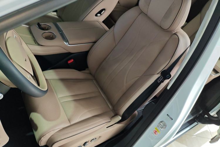 Used XPeng X9 2024 702 Ultra-Long Range Max