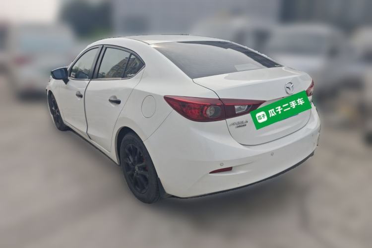 Used Mazda 3 Axela 2016 Sedan 1.5L Automatic Comfort Model