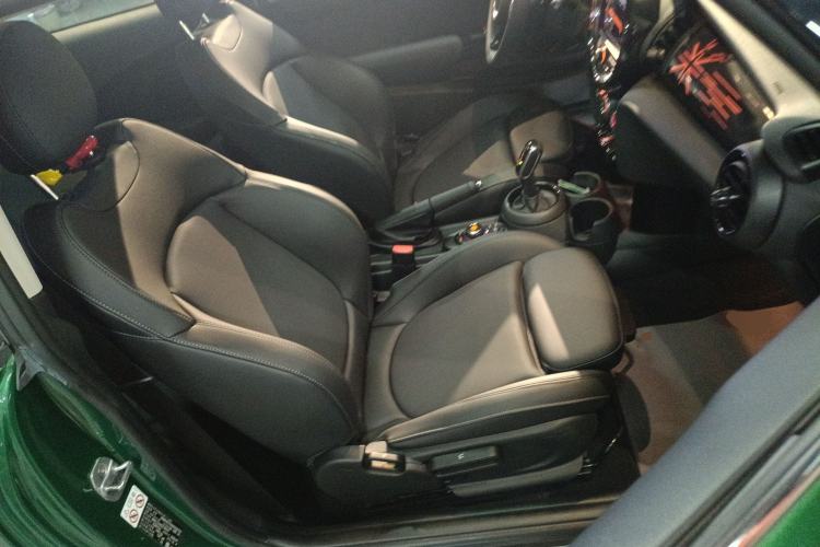 Used MINI 2021 1.5T COOPER Classic Edition Right Front Seat