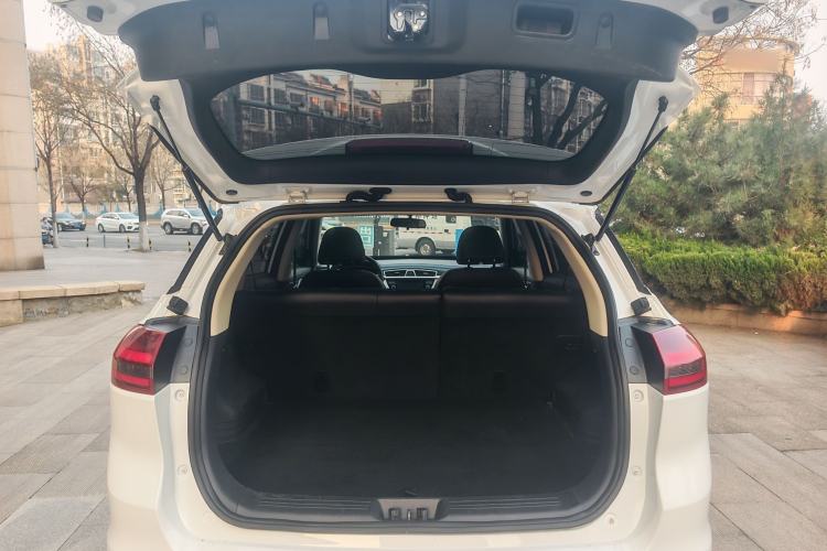 Used Geely Auto Emgrand X7 Sport 2020 1.8TD DCT Two-Wheel Drive Smart Connect 4G-Enabled Version
