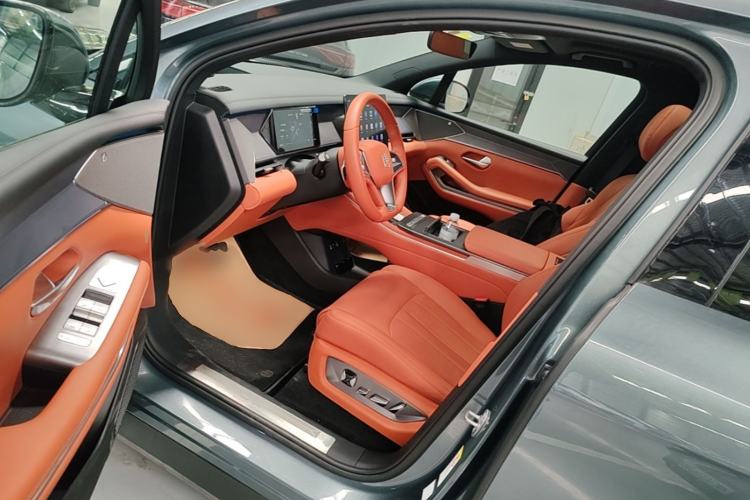 Used BYD Tang L 2025 DM 175KM Drone Player Edition