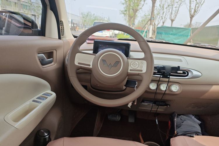 Used Wuling Hongguang MINIEV 2025 Four-Door Version Advanced Edition Steering Wheel