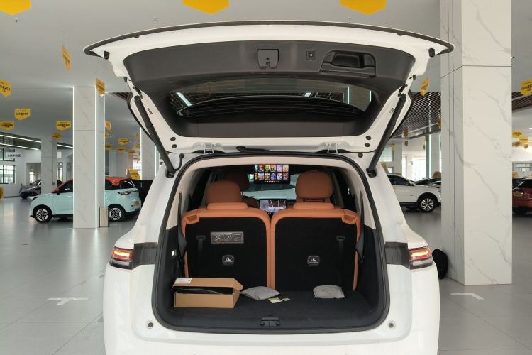 Used Leapmotor C16 2026 Extended-Range 280 LiDAR Zhizun Edition 6 Seats