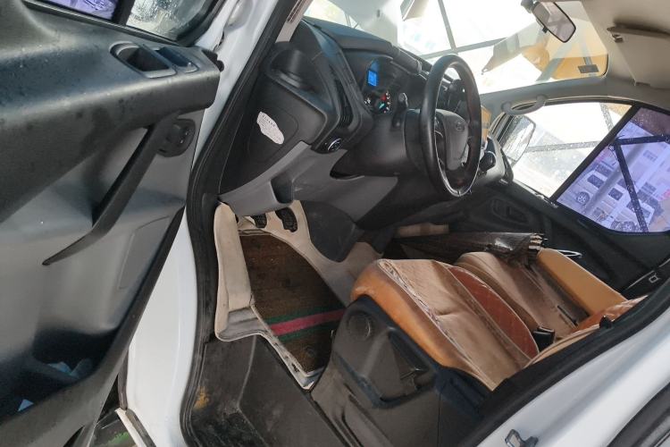 Used Ford Transit 2019 2.0T Diesel Multi-Purpose Commercial Vehicle Mid-Drive Mid-Roof 6-Seater China VI Standard
