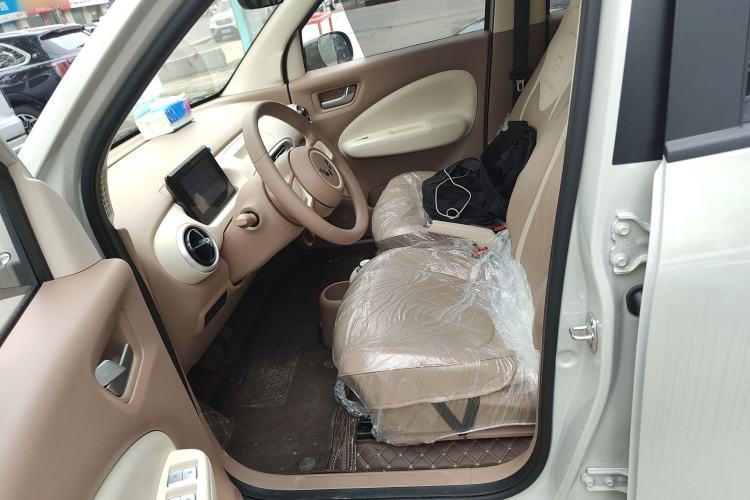 Used Wuling Hongguang MINIEV 2025 Four-Door Version Advanced Edition Left Front Seat