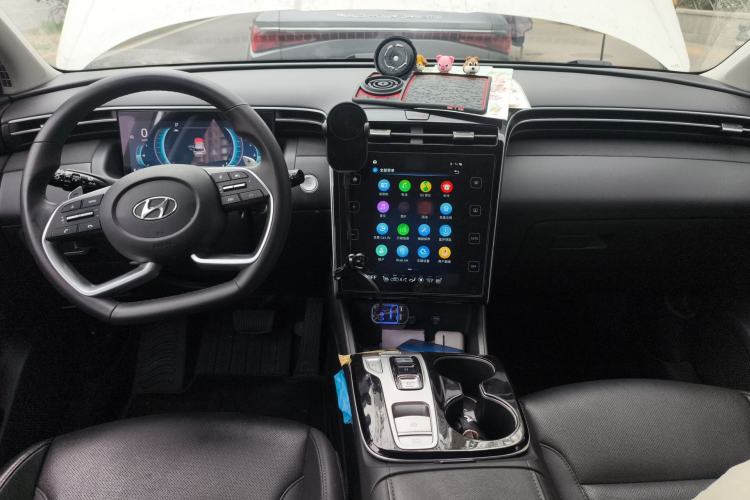 Used Hyundai Tucson 2021 Tucson L 1.5T DCT Luxury Prestige Edition Center Console