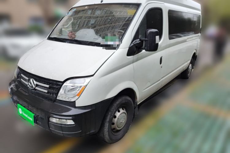 Used SAIC MAXUS Xintu V80 2019 2.5T Classic Model 6-Speed Manual Aotong Long Wheelbase Mid-Height 7-Seater