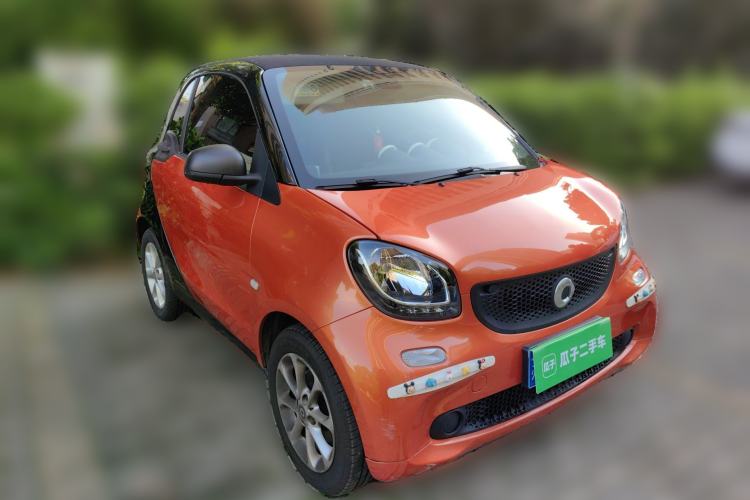Used smart fortwo 2015 1.0L 52 kW hardtop Dynamic version

