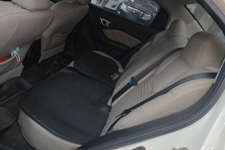 Used GAC Trumpchi GA3S Vision 2014 1.6L Manual Elite Edition
