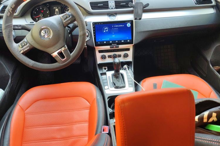 Used Volkswagen Magotan 2015 1.8TSI Advanced Model Center Console