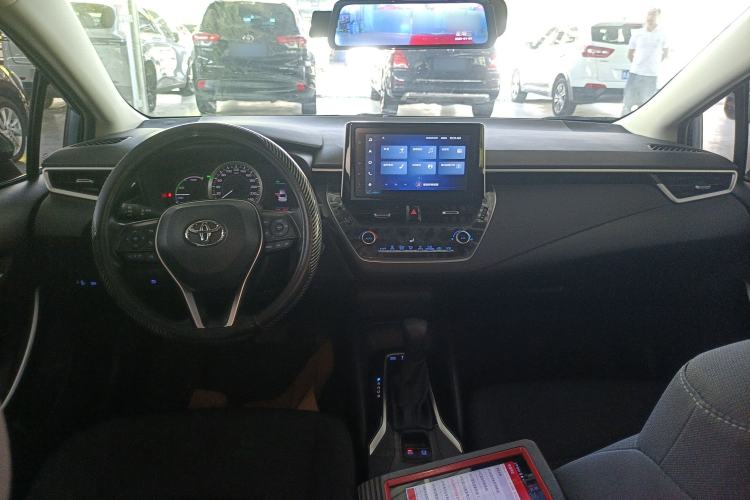 Used Toyota Corolla 2021 Dual-Motor 1.8L E-CVT Elite Edition Center Console
