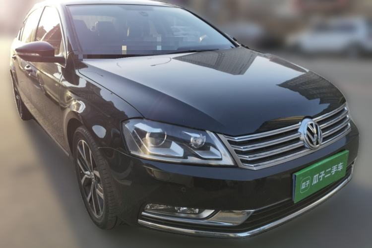 Used Volkswagen Magotan 2013 2.0 TSI Luxury Model Front Right 45 Deg