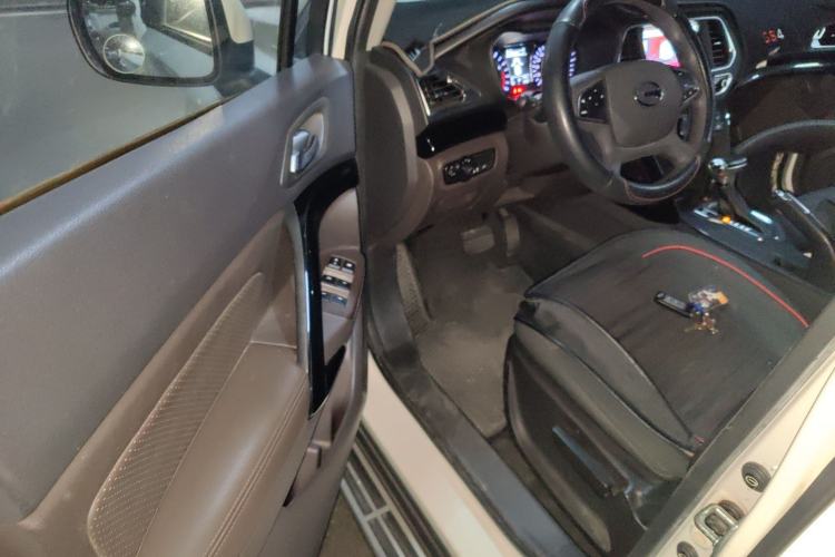 Used GAC Trumpchi GS4 2015 200T G-DCT Elite Edition Driver Seat