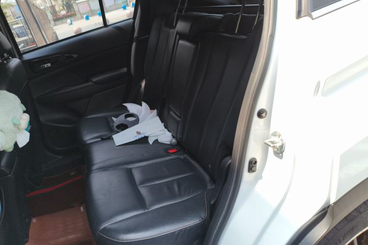 Used Mitsubishi Eclipse Cross 2018 1.5T CVT Two-Wheel Drive Dream Edition Left Rear Seat