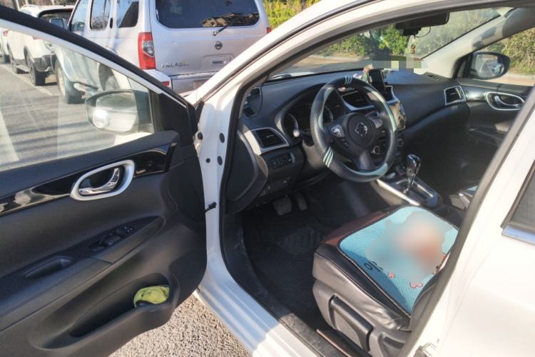 Used Nissan Sylphy 2019 1.6XV CVT Smart Connect Luxury Edition China VI Standard Driver Seat