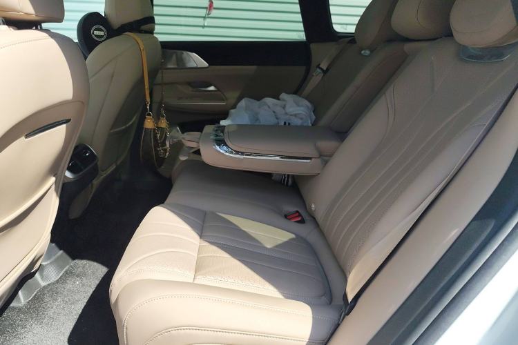 Used XPeng G9 2025 725 with Ultra-Long Range Max
