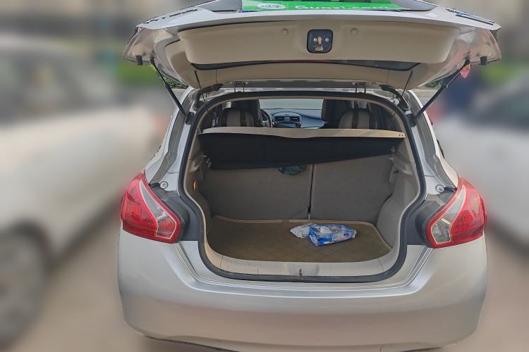 Used Nissan Tiida 2011 1.6L CVT Smart Version
