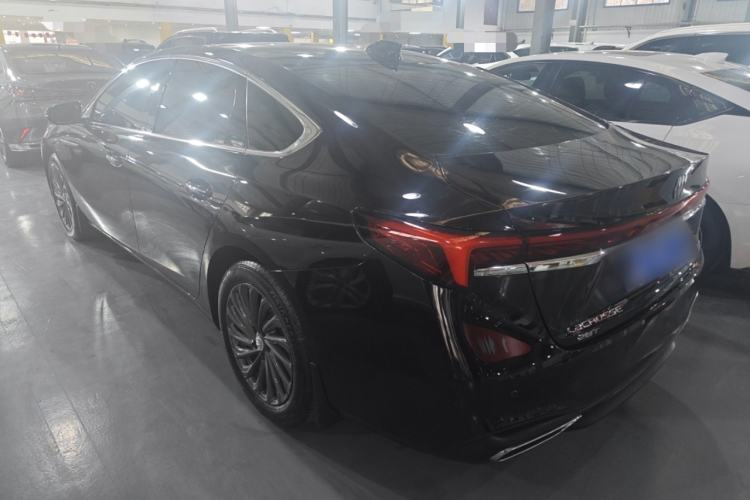 Used Buick LaCrosse 2025 28T Platinum Edition