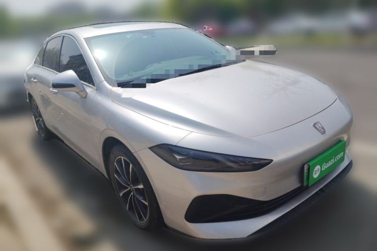 Used Roewe D7 2023 DMH 125km Superior Edition
