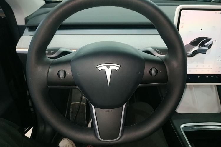 Used Tesla Model Y 2024 Rear-Wheel-Drive Version Steering Wheel