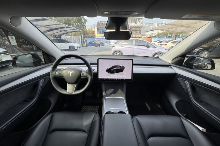 Used Tesla Model Y 2024 Long-Range All-Wheel-Drive Version