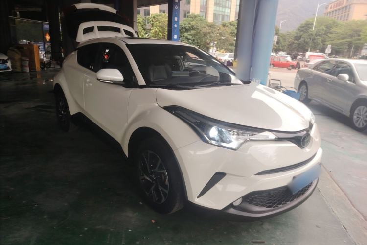 Used Toyota C-HR 2018 2.0L Leading with Sunroof China VI Standard
