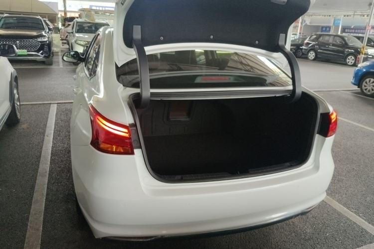 Used CHANGAN Raeton CC 2019 1.5T Automatic Haoya Edition Guangmang Model China VI Standard Trunk