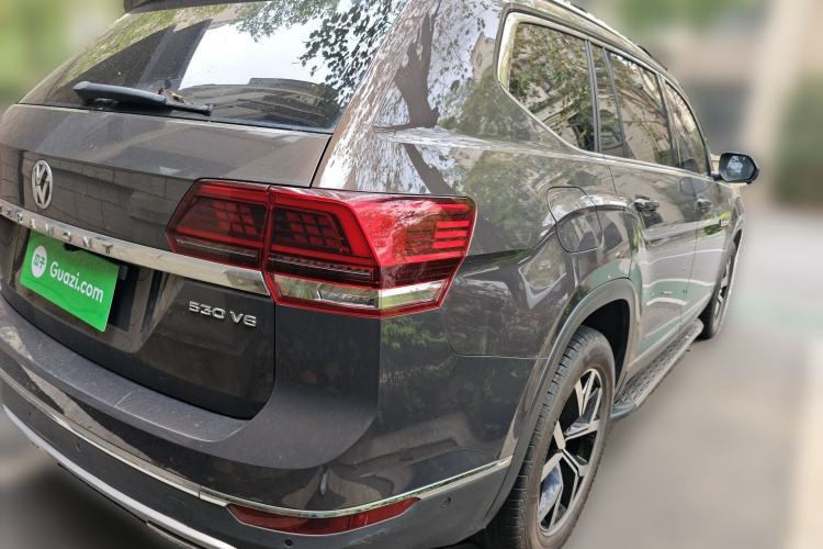 Used Volkswagen Teramont 2017 530 V6 Four-Wheel Drive Luxury Edition Rear Right 45 Deg