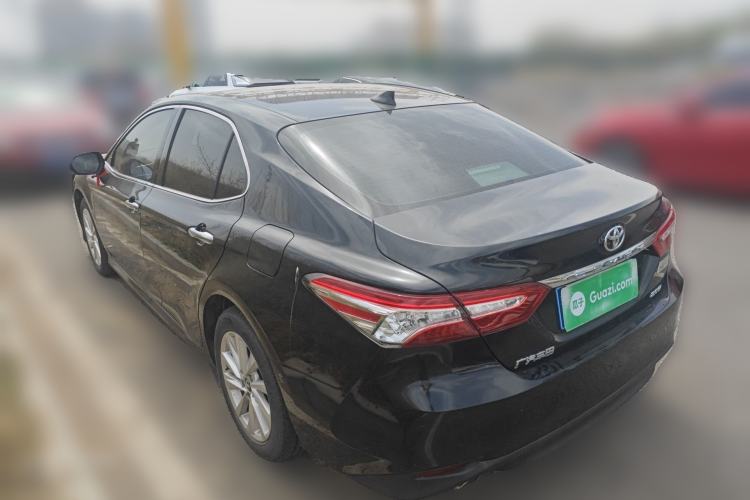 Used Toyota Camry 2021 2.0G Luxury Edition
