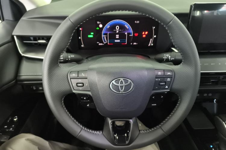 Used Toyota Camry 2026 Model Dual-Engine 2.0HSE Sport Lite Edition