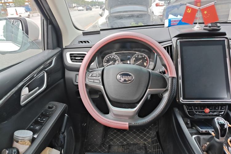 Used SWM X7 2020 2.0L Manual Comfort Version 7 Seats Steering Wheel