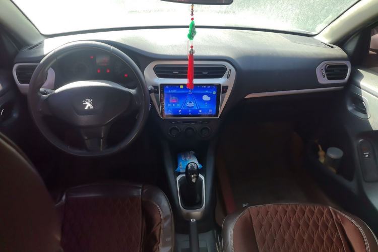 Used Peugeot 301 2014 1.6L Manual Comfort Edition Center Console