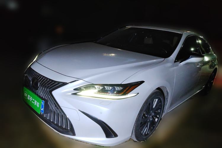 Used Lexus ES 2020 300h Premium Edition